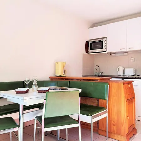 Ce040-g073 3 Pièces 6 Couchages * Le Lavandou