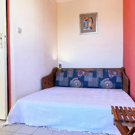 Ce040-g073 3 Pièces 6 Couchages Appartement Le Lavandou