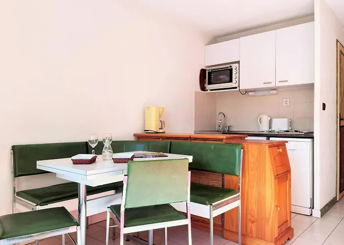 Ce040-g073 3 Pieces 6 Couchages * Le Lavandou